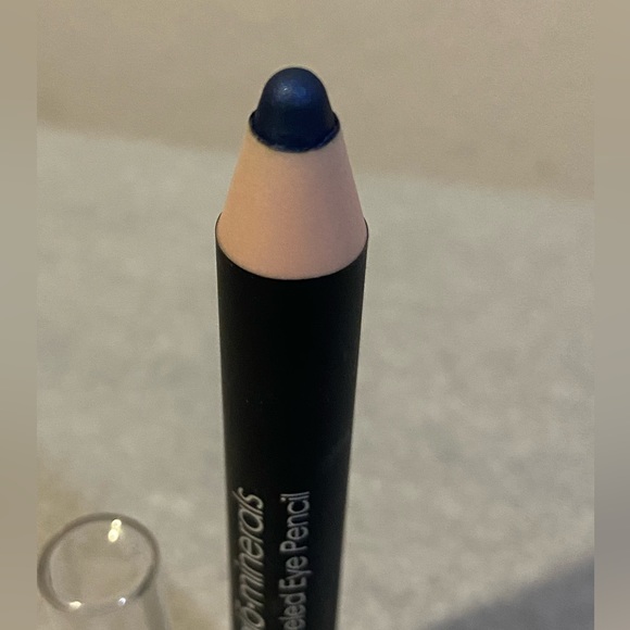 Glo Minerals Jeweled Eye Pencil NWOB In The Color Cobalt - Picture 3 of 5